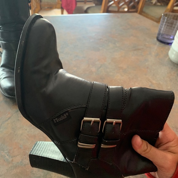 High heel boots - Picture 2 of 3